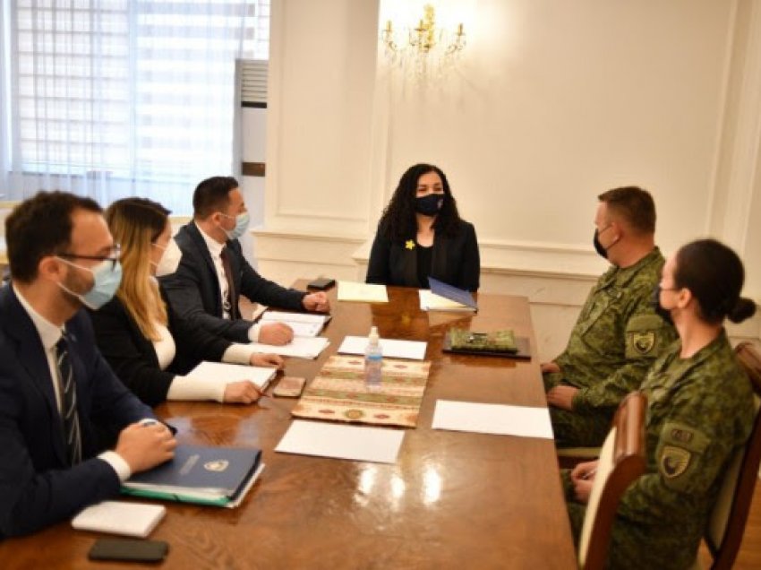 ​Osmani takon ministrin e Mbrojtjes dhe Komandantin e FSK-së
