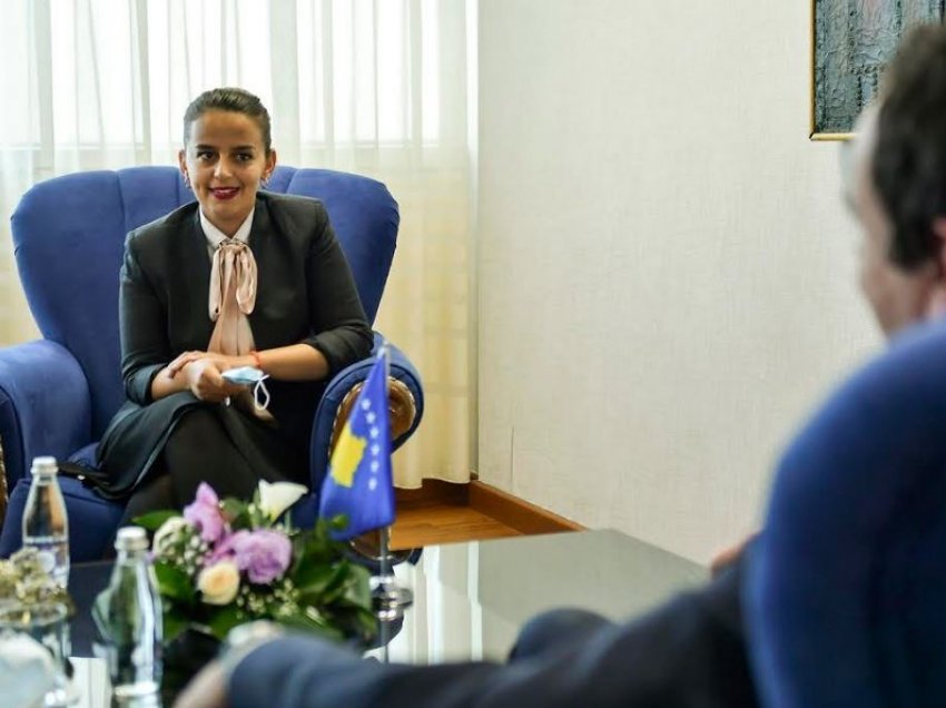 Rozafa Kelmendi emërohet zëdhënëse e Qeverisë së Republikës së Kosovës