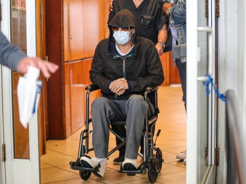 Brad Pitt në karrocë me rrota, dyshime mbi gjendjen e tij shëndetësore