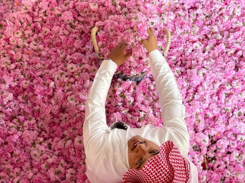 Qyteti i trëndafilave të Arabisë Saudite lulëzon në Ramazan