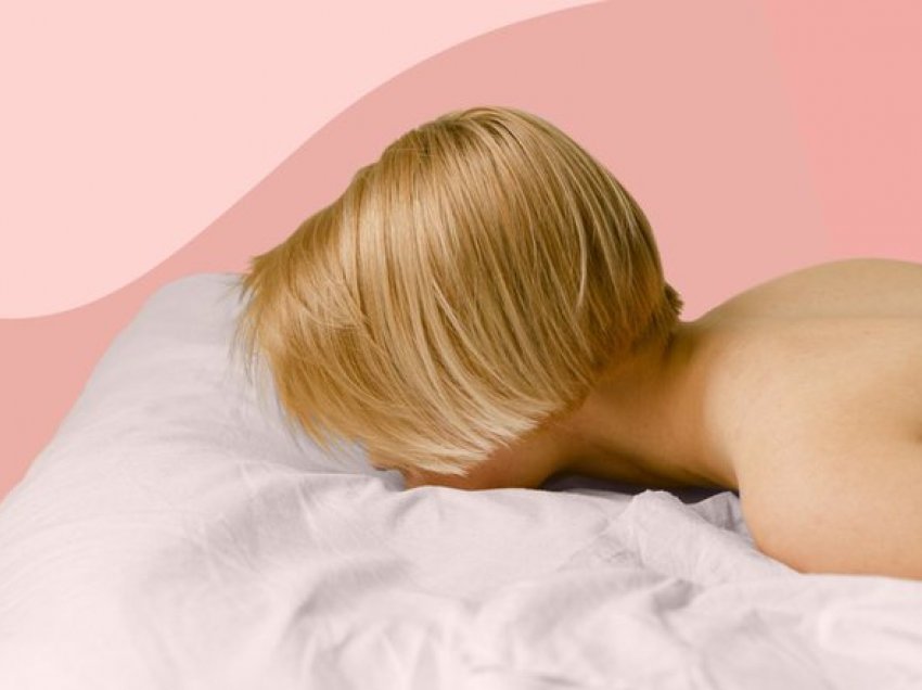 Gjumi pa jastëk: Më i mirë apo më i keq për shëndetin tuaj?