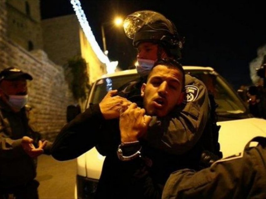 Policia dhe protestuesit myslimanë përplasen në Jerusalem