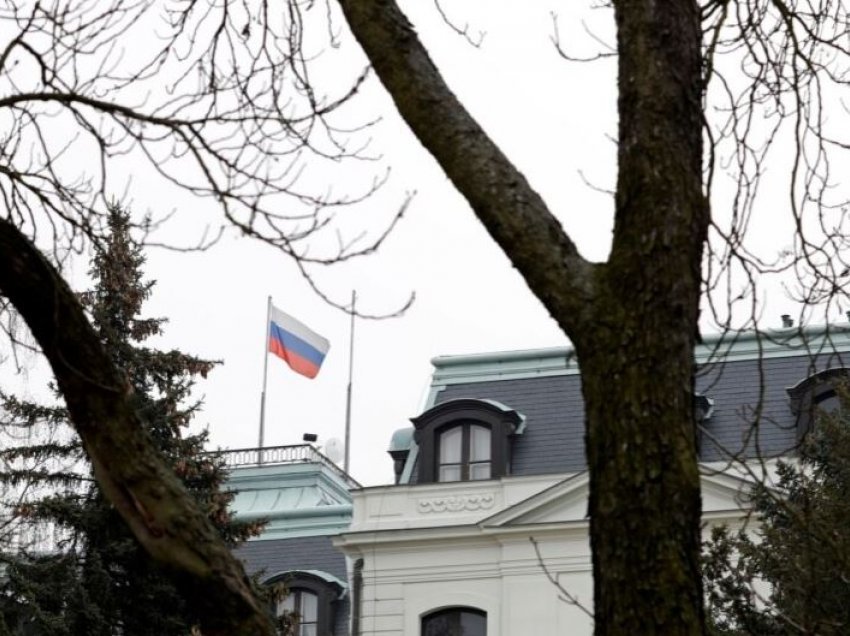 Republika Çeke dëbon 18 diplomatë rusë, ja për çfarë i akuzon