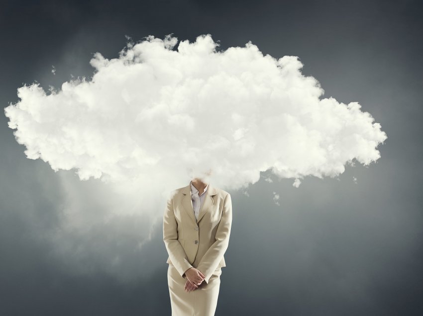 Mjegulla njohëse: si një vit izolimi dhe stresi ka infektuar mendjen dhe kujtesën tonë