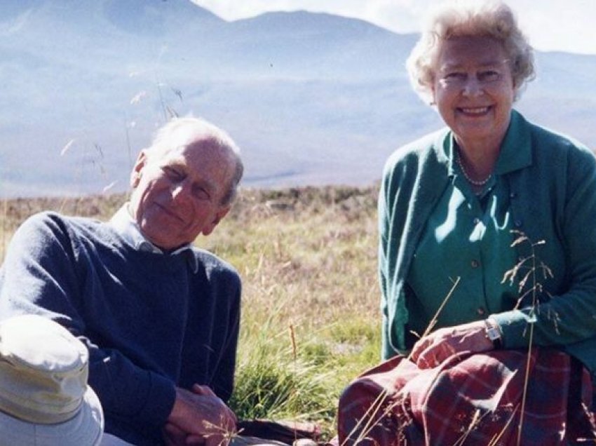 Mbretëresha Elizabeth nuk e feston ditëlindjen e 95-të për shkak të vdekjes së princit Philip