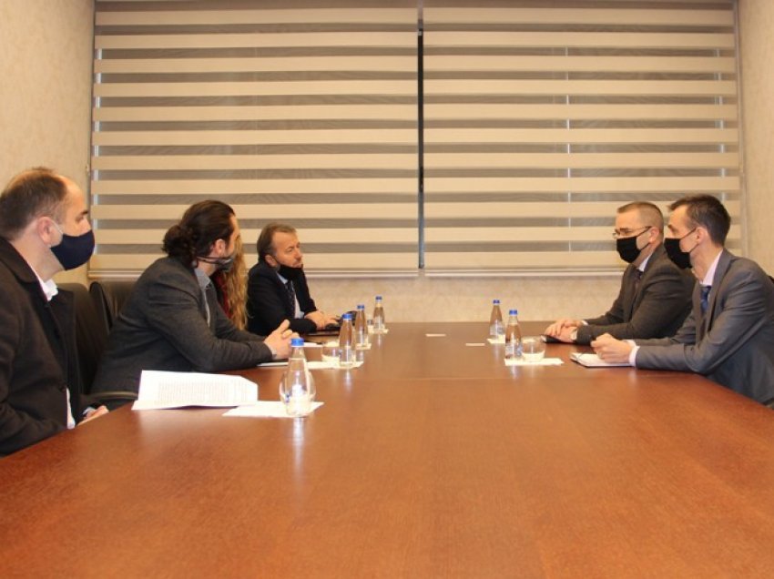 Guvernatori Mehmeti diskuton me përfaqësuesit e hotelerisë e të gastronomisë për situatën ekonomike
