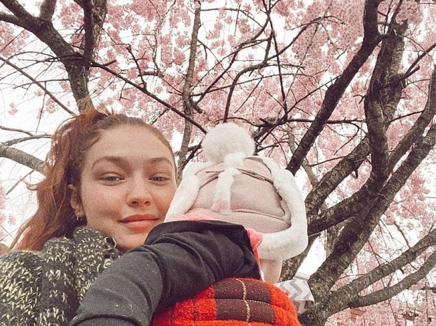 Gigi Hadid poston foton e ëmbël me vajzën