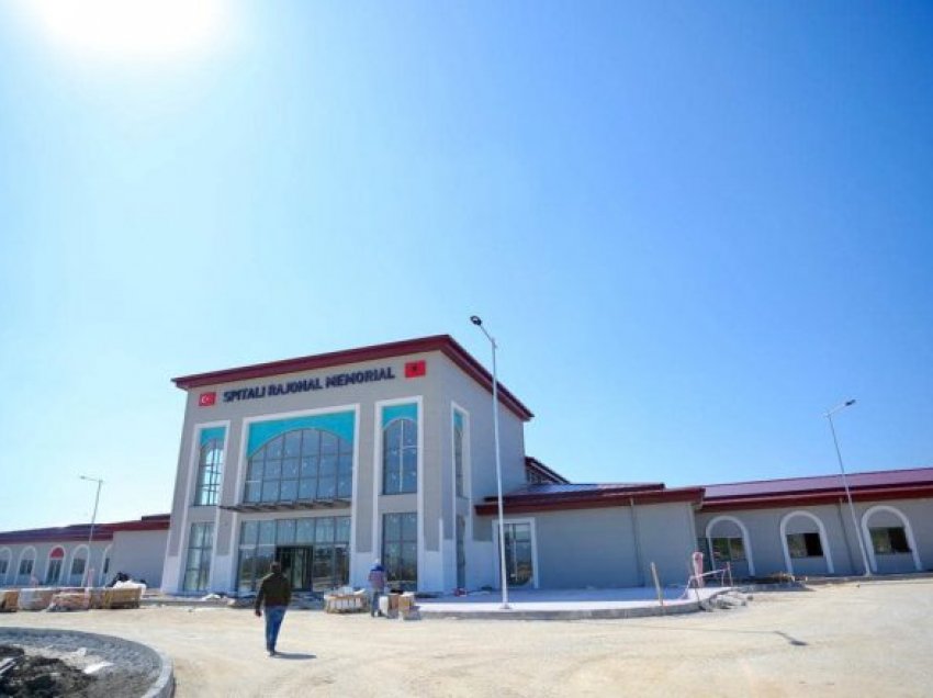 Spitali Memorial Fier gati, Manastirliu: Një pol i ri shërbimi për qytetarët, modeli i parë i autonomisë spitalore