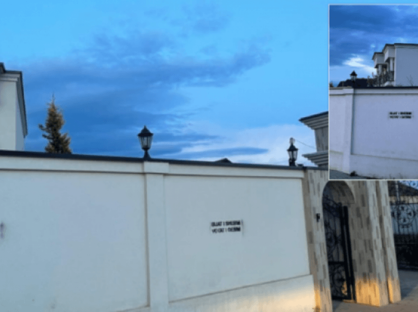 Policia nis hetimet për grafitet fyese në muret e oborrit të shtëpisë së deputetes Adelina Grainca