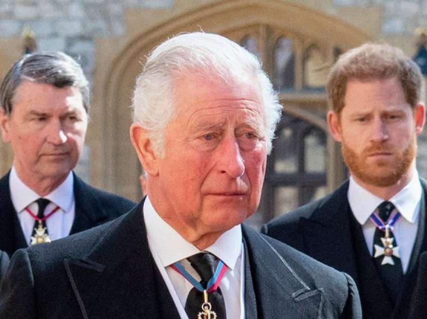 Princi Charles dhe William refuzuan të kishin një bisedë private me Harry-n për këtë arsye