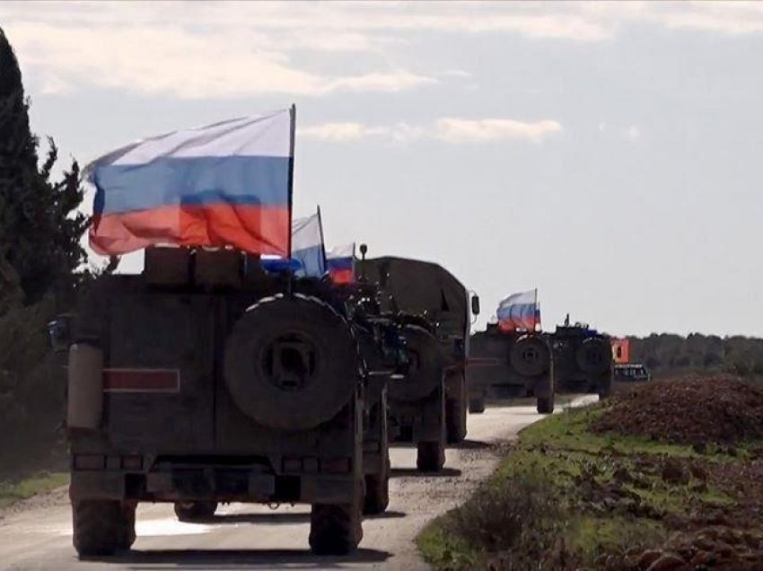 Rusia njofton tërheqjen e trupave nga kufiri i Ukrainës