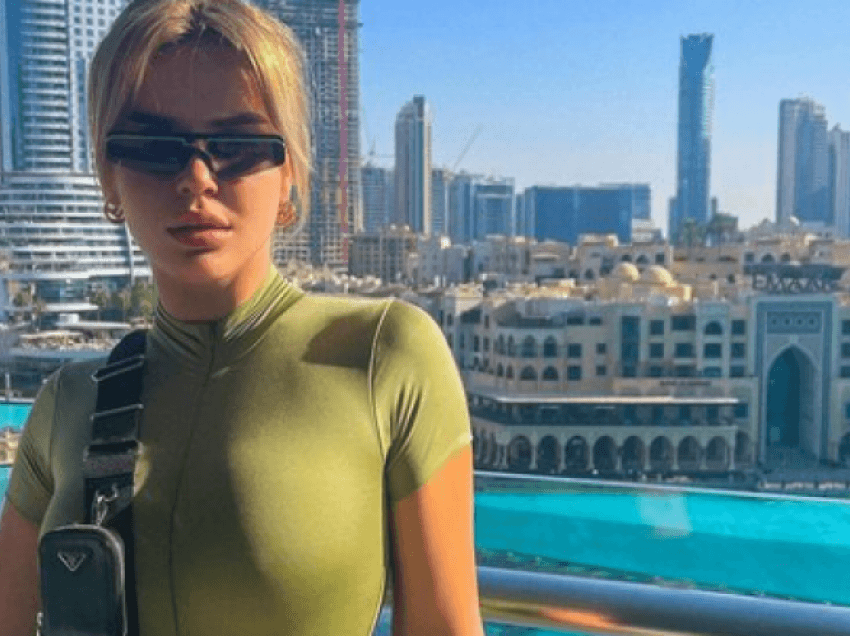 Kejvina Kthella vazhdon pushimet në Dubai: Kur sheiku të dërgon në ‘fast food, sheik i lodhur
