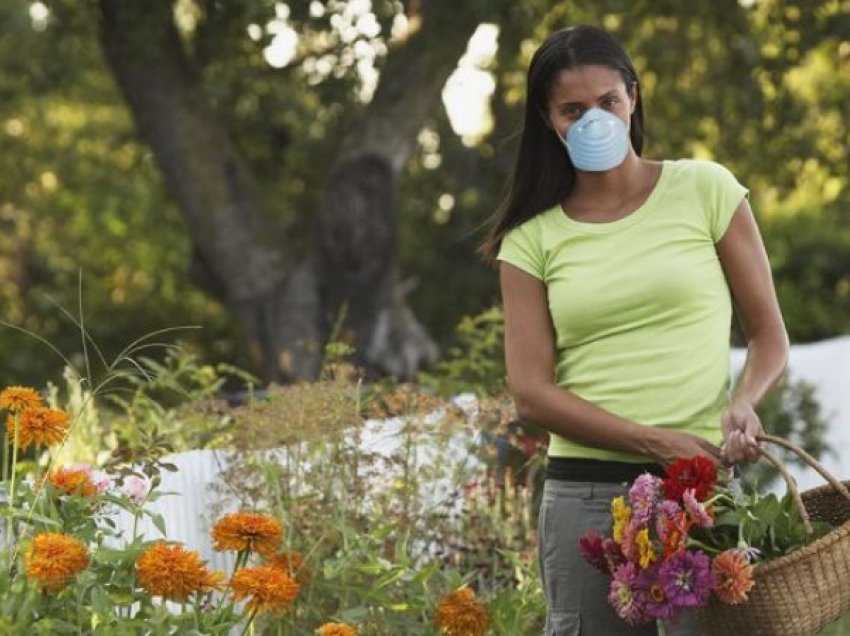 Pesë ilaçe natyrore që do të zvogëlojnë simptomat e dhimbshme të alergjisë në polen!