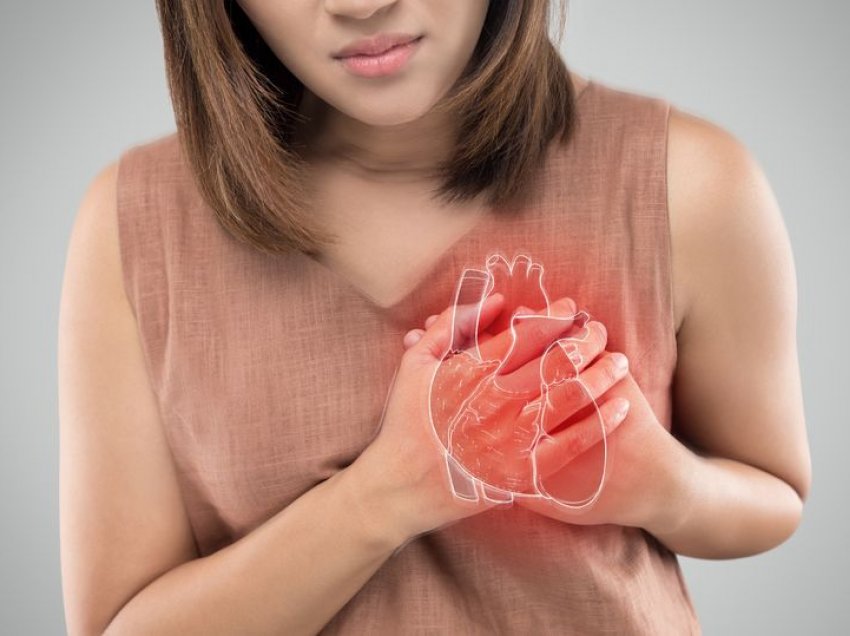 Simptomat e infarktit që duhet t’i dijë çdo grua