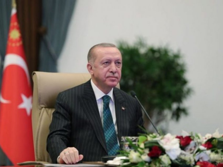 Turqia vendos një bllokim total antiCOVID-19