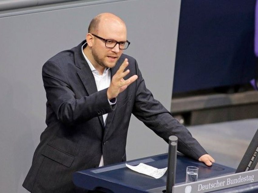 Deputeti gjerman apelon partitë politike në Shqipëri: Duhet bashkëpunim e jo luftë llogoresh