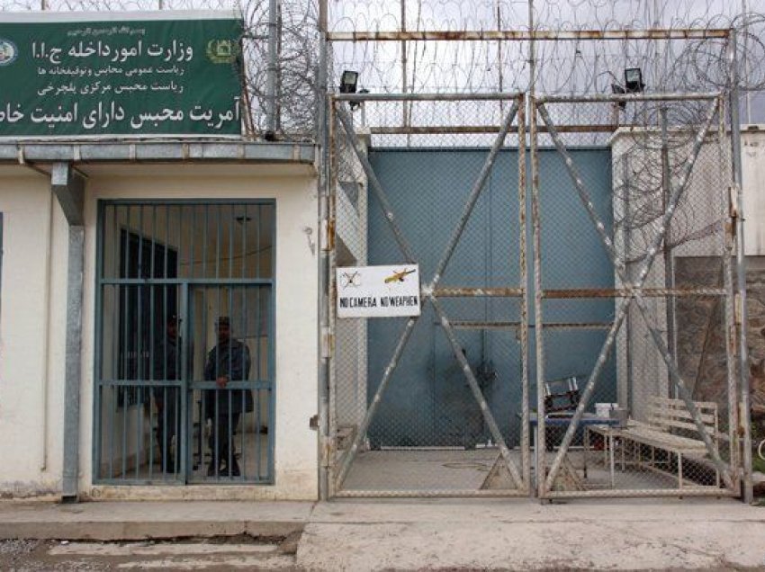 Në burgjet afgane, qindra pjesëtarë të IS-it