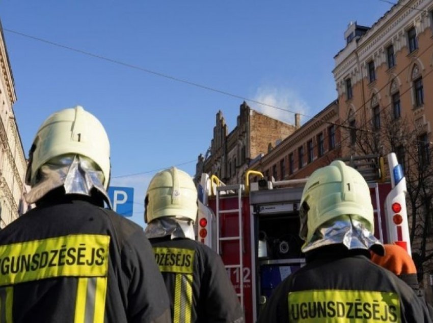 Letoni, nga zjarri në një objekt, 8 veta gjetën vdekjen