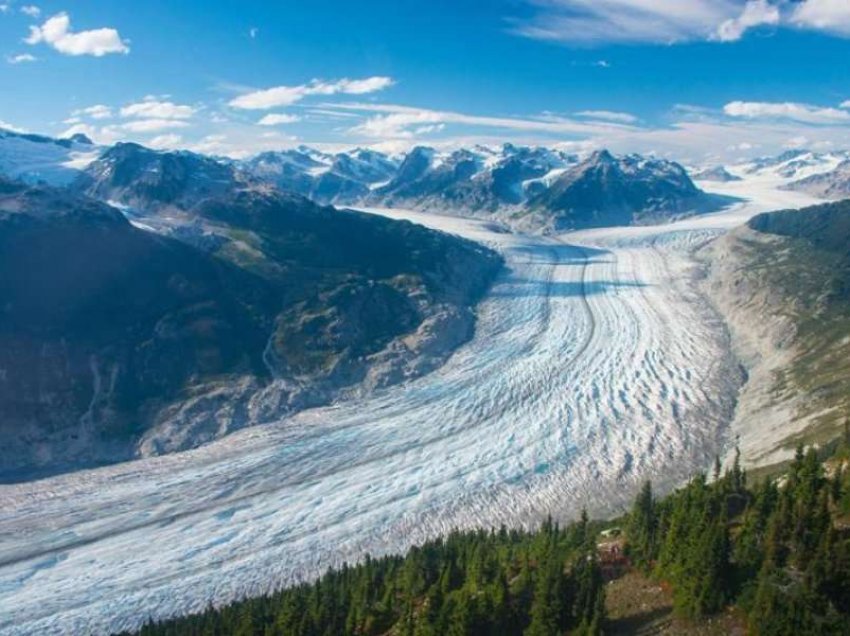 Satelitët tregojnë se akullnajat në botë po shkrihen më shpejt se asnjëherë më parë