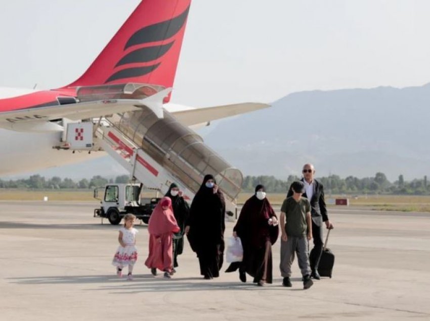 VOA: Operacioni i tretë për riatdhesimin në Shqipëri të grave dhe fëmijëve nga Siria