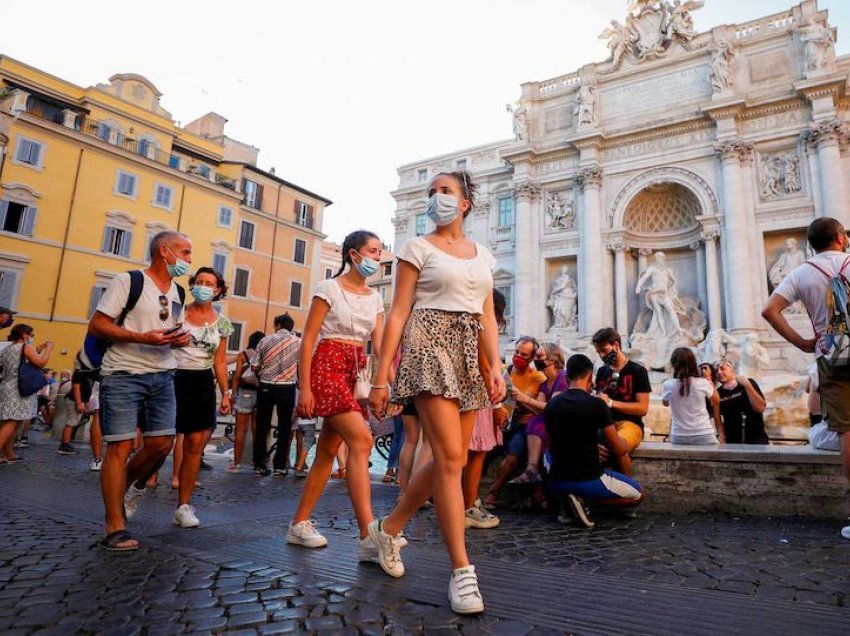 Turizmi në Itali preket nga “Delta”