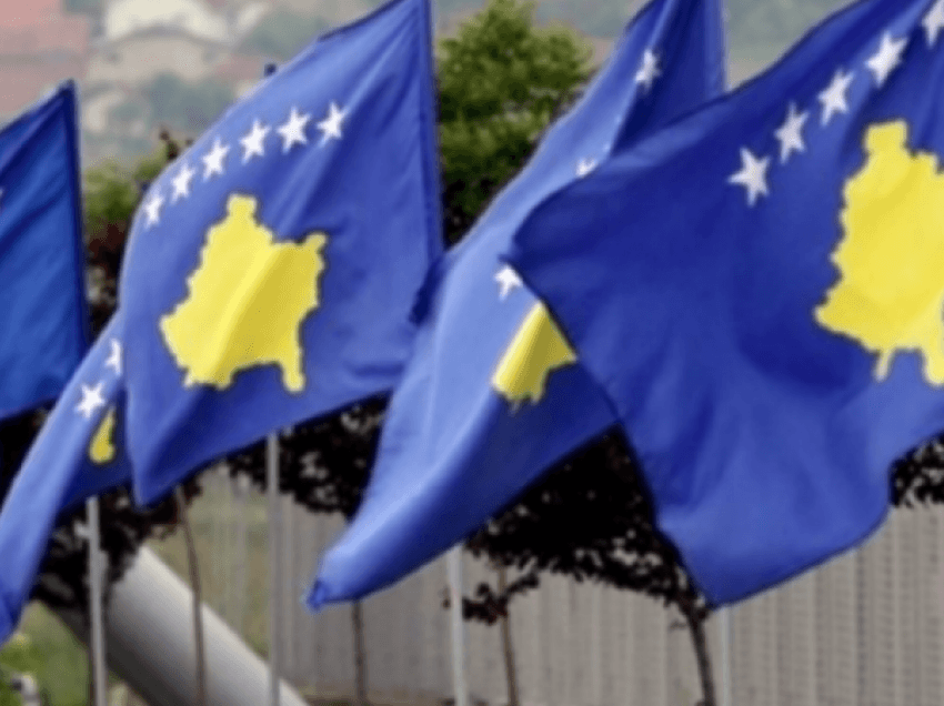 Mediat serbe alarmojnë: Dhjetë shtete do ta tërheqin njohjen e Kosovës