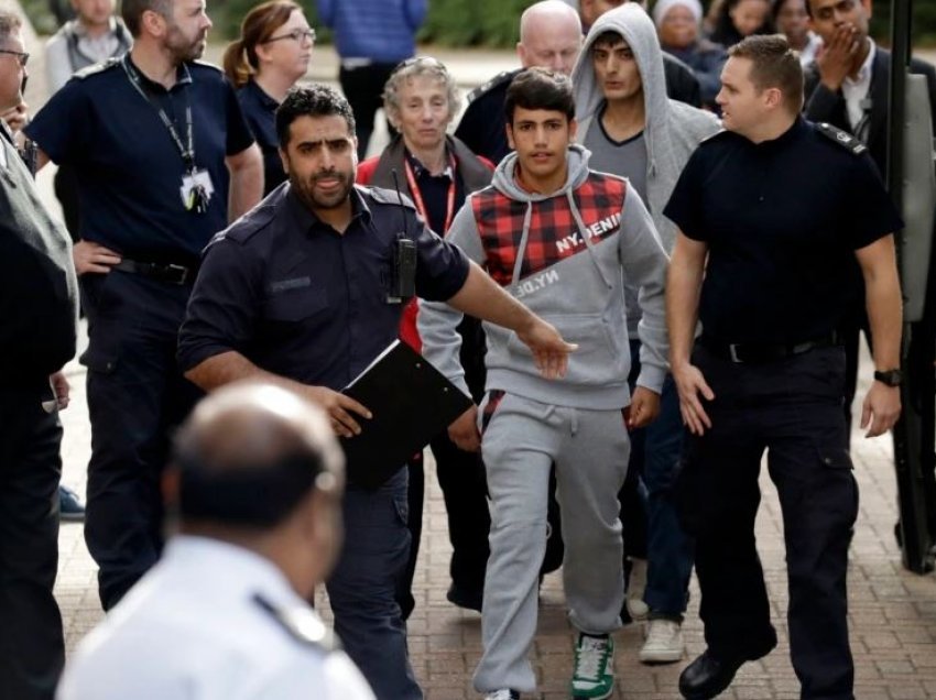 Britania kërkon të kriminalizojë migrimin e parregullt