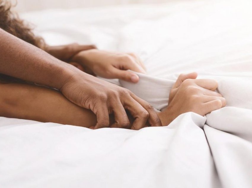 5 mite që ju pengojnë të bëni seks fantastik!