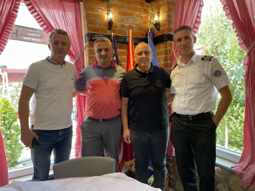 Drejtuesit e FFK-së takuan udhëheqësit e Doganës në Prizren 