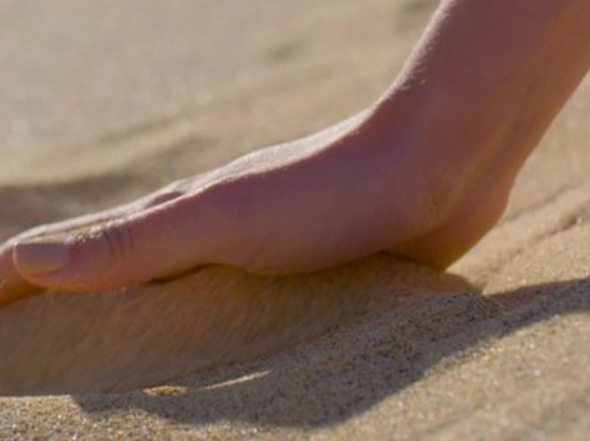 Terapia e rërës për reumatizmin