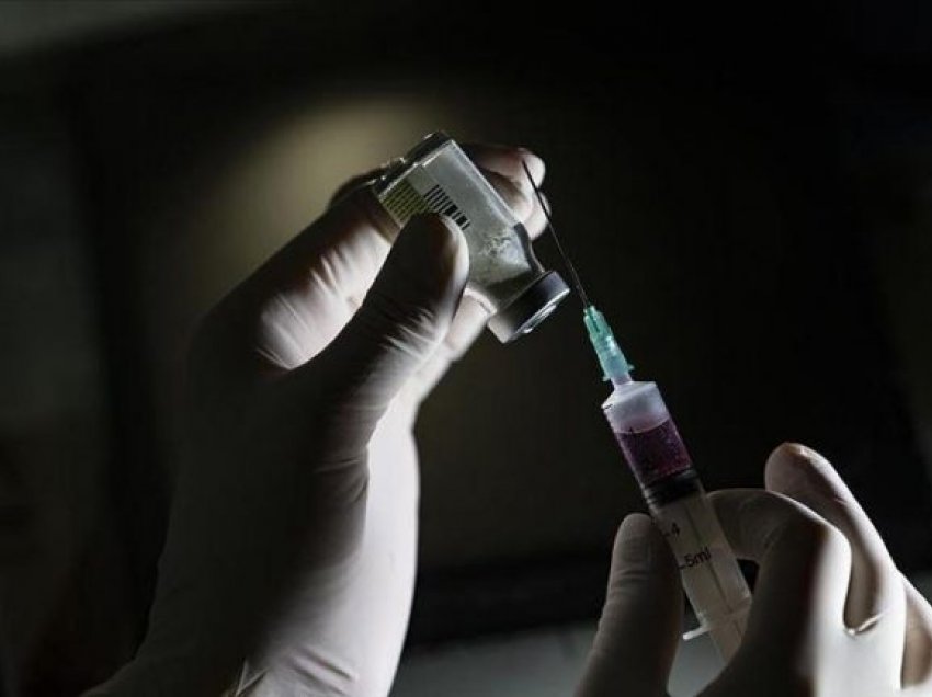 Moderna: Vaksina ruan 93 për qind të efikasitetit edhe 6 muaj pas dozës së dytë