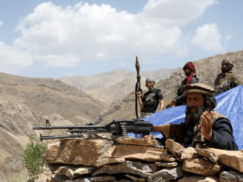 Talibanët zgjerojnë kontrollin e territorit