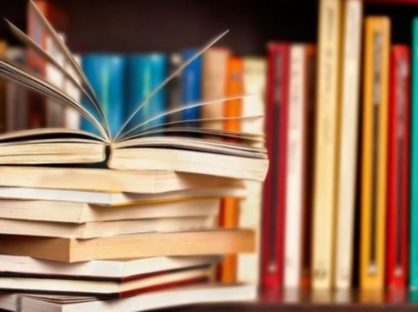 10 librat më të shitur përgjatë vitit 2020