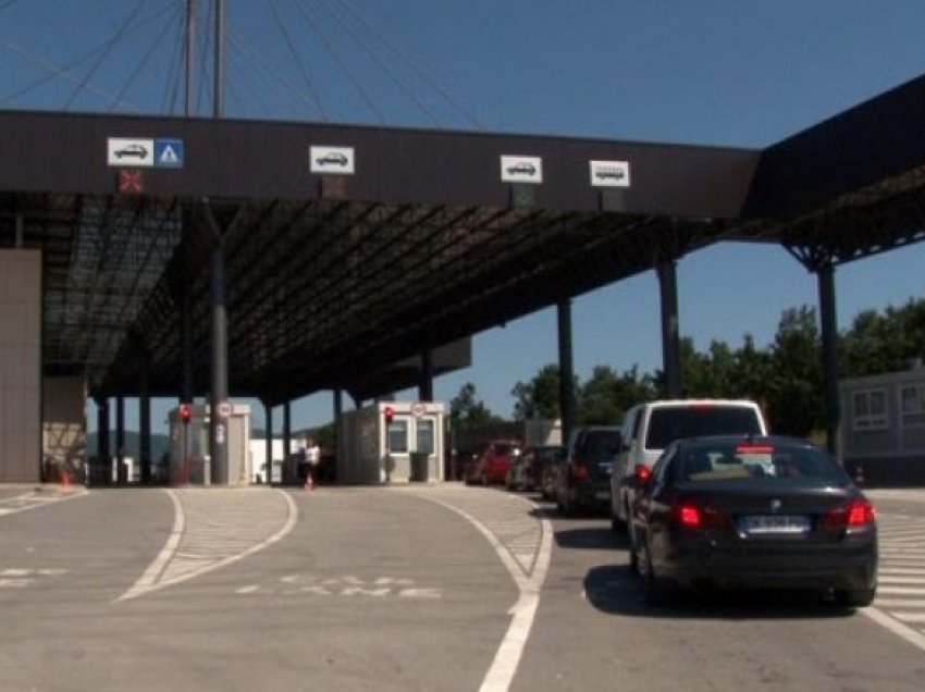 Nuk ka kolona automjetesh në pikat kufitare me Serbinë