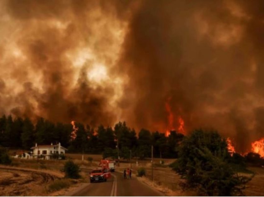 Dita e 6-të e zjarreve në ishullin Evia, digjen qindra shtëpia e mijëra ha pyje