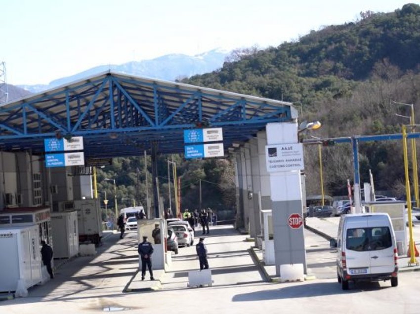 Udhëtimet drejt Greqisë, ministria e Jashtme: Këto janë ushtet e kalimit në kufi për shqiptarët, edhe për fëmijët mbi 12 vjeç