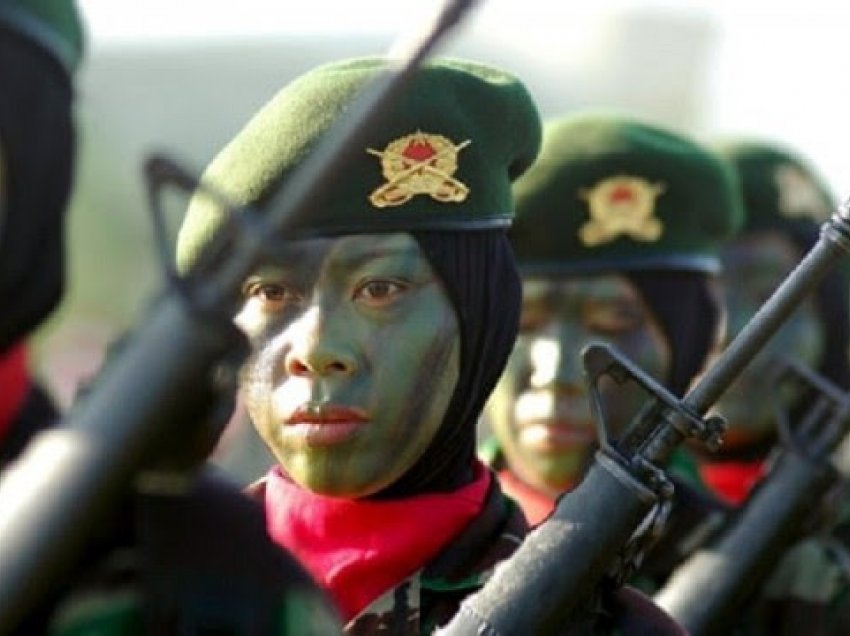 ​Hiqet testi i virgjërisë, Indonezia s’do të kërkojë më “provë” për ushtaret