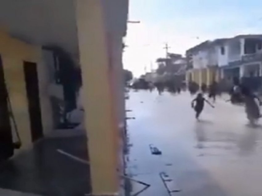 ​Haiti kërcënohet nga apokalipsi - pas tërmetit, uji përmbyt rrugët