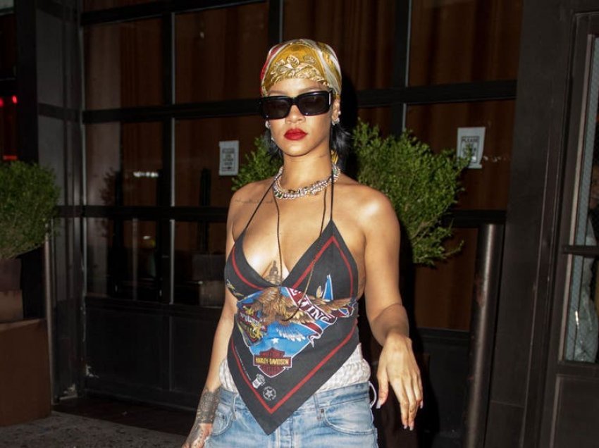 Rihanna vendos gjithmonë një standard të ri në modë 