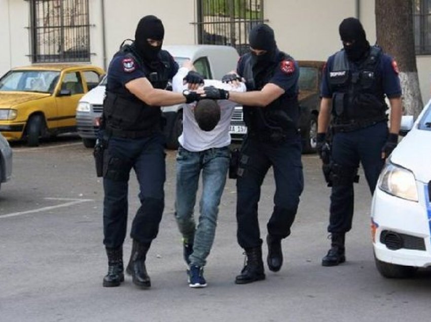 Arrestohet në Durrës i shpalluri në kërkim ndërkombëtar, ky është serbi që pritet të ekstradohet 
