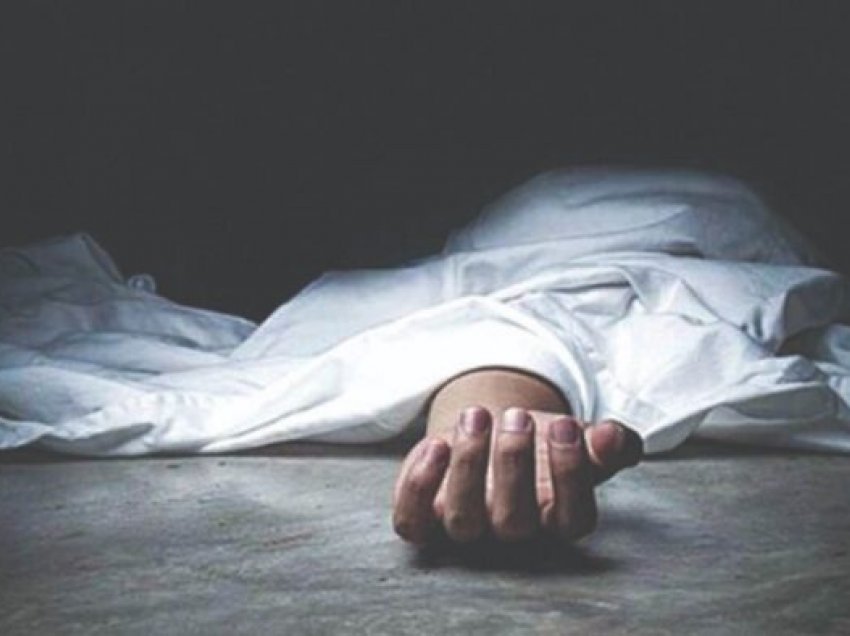 Vdes kleriku mysliman, një nga gratë e tij i preu organet gjenitale