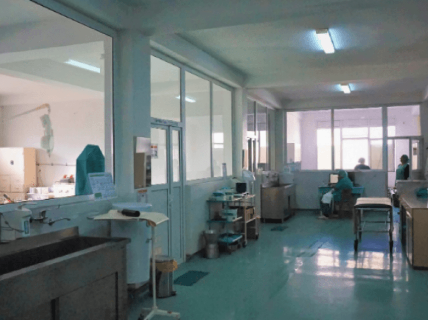 Reparti infektiv në spitalin e Velesit mbush kapacitetet me të infektuar