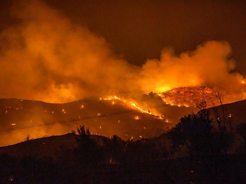 Zjarre të frikshme shpërthejnë sërish në Greqi
