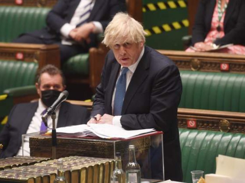 Situata në Afganistan, Boris Johnson mbledh parlamentin, çfarë po thonë deputetët britanikë