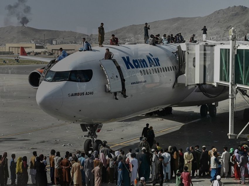 Sulmohet aeroplani italian derisa po ngrihej nga Kabuli