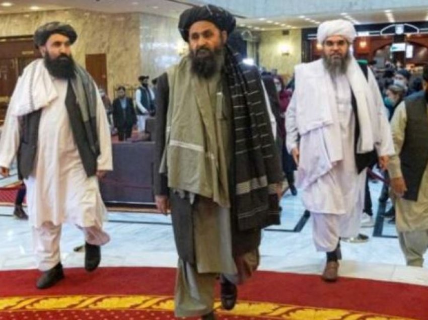 Udhëheqësi i talibanëve kthehet në shtëpi