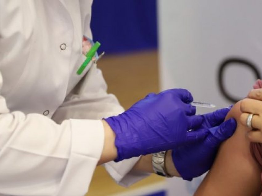 Mbi 213 mijë qytetarë të Kosovës janë vaksinuar me të dyja dozat e vaksinës anti-COVID