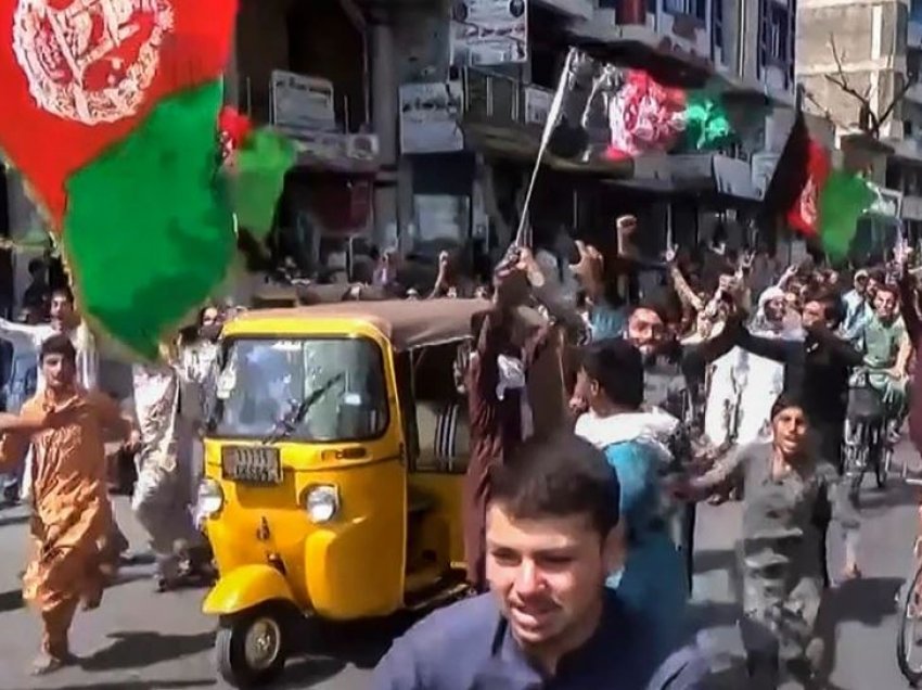 VOA: Afganët protestojnë kundër talebanëve në sfida të reja ndaj sundimit të tyre