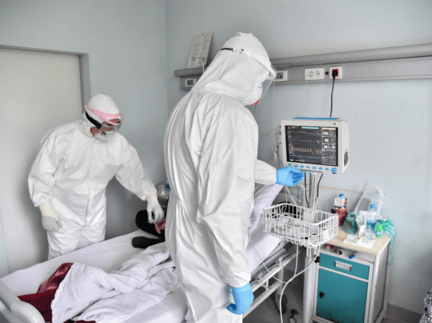 Klinika Infektive e stërmbushur me pacientë me Covid-19
