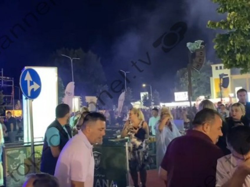 ​Hidhet gaz lotsjellës në koncertin e Bregoviq